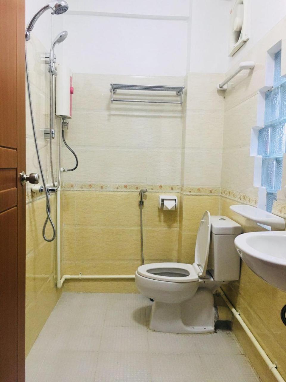 C & Y Hotel Rangun Kültér fotó